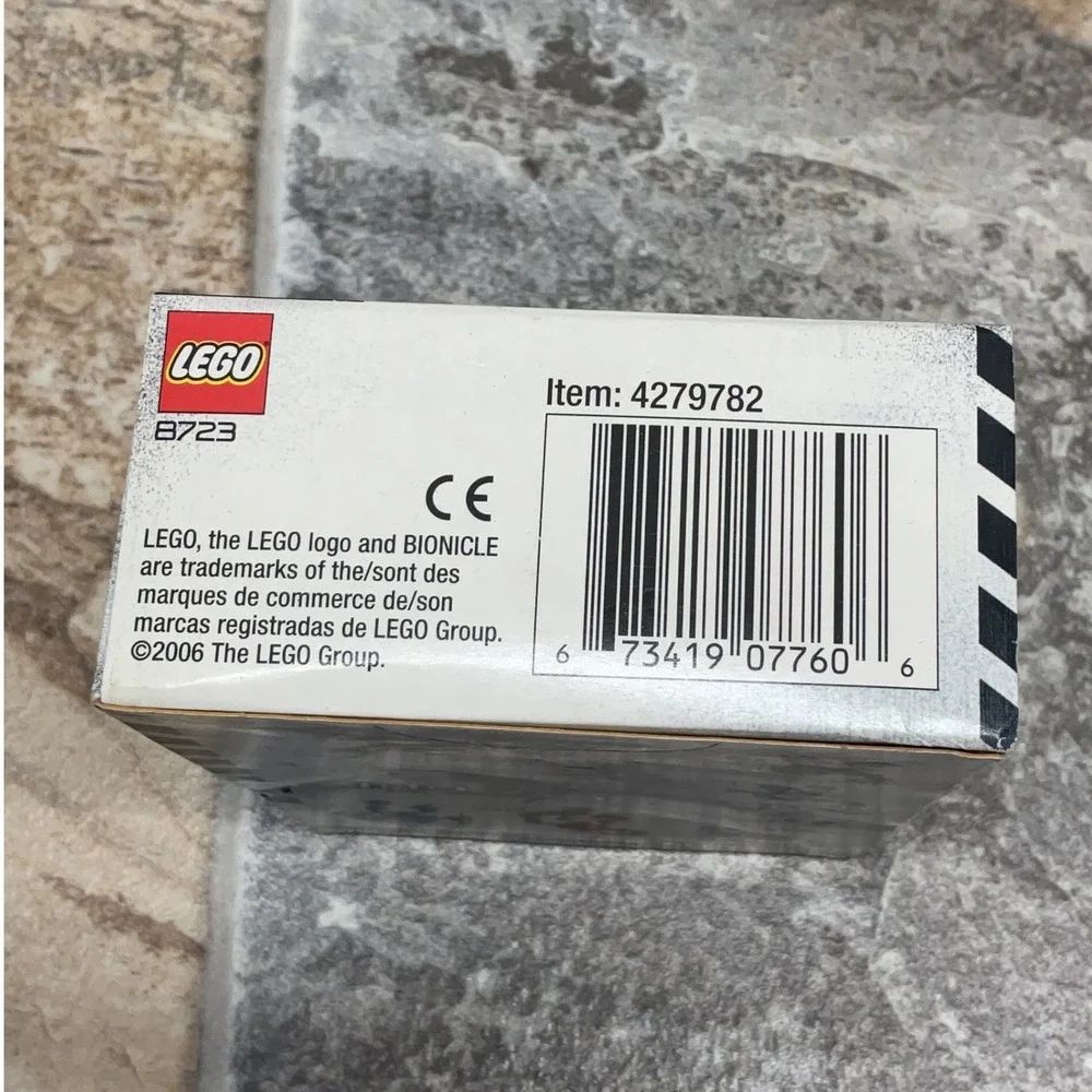 LEGO Bionicle Matoran Piruk 8723 Green Voya Nui Action Figure Set 2006 27 Pcs
